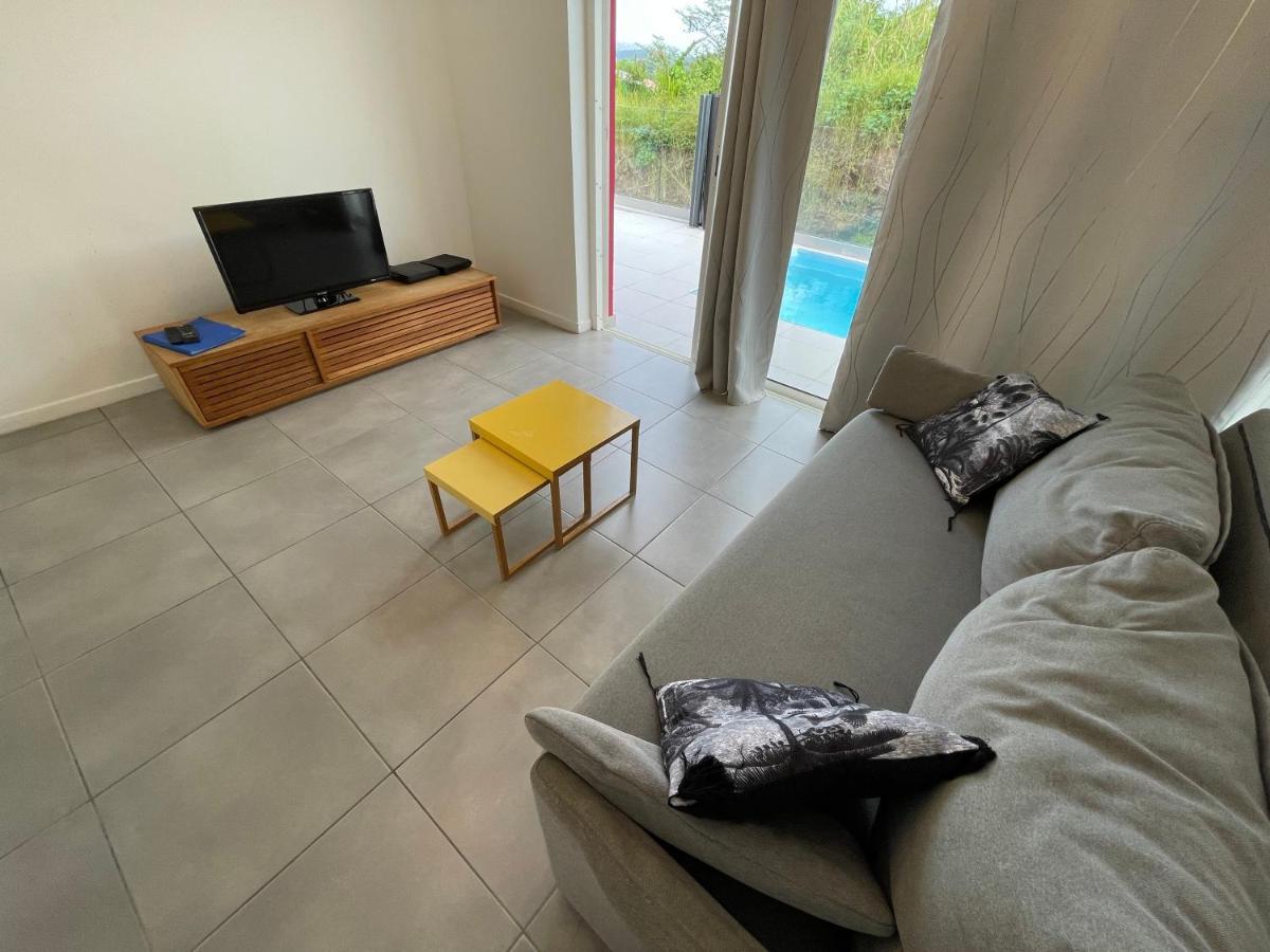 La Villa Jalna Grenadine Deux Chambres Et Piscine Privee Ле-Труаз-Иле Экстерьер фото