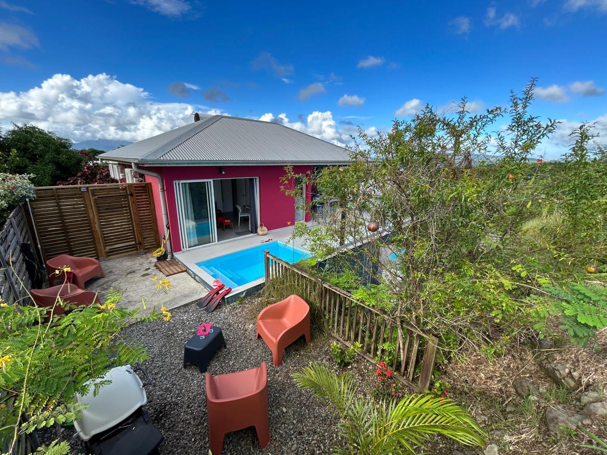 La Villa Jalna Grenadine Deux Chambres Et Piscine Privee Ле-Труаз-Иле Экстерьер фото